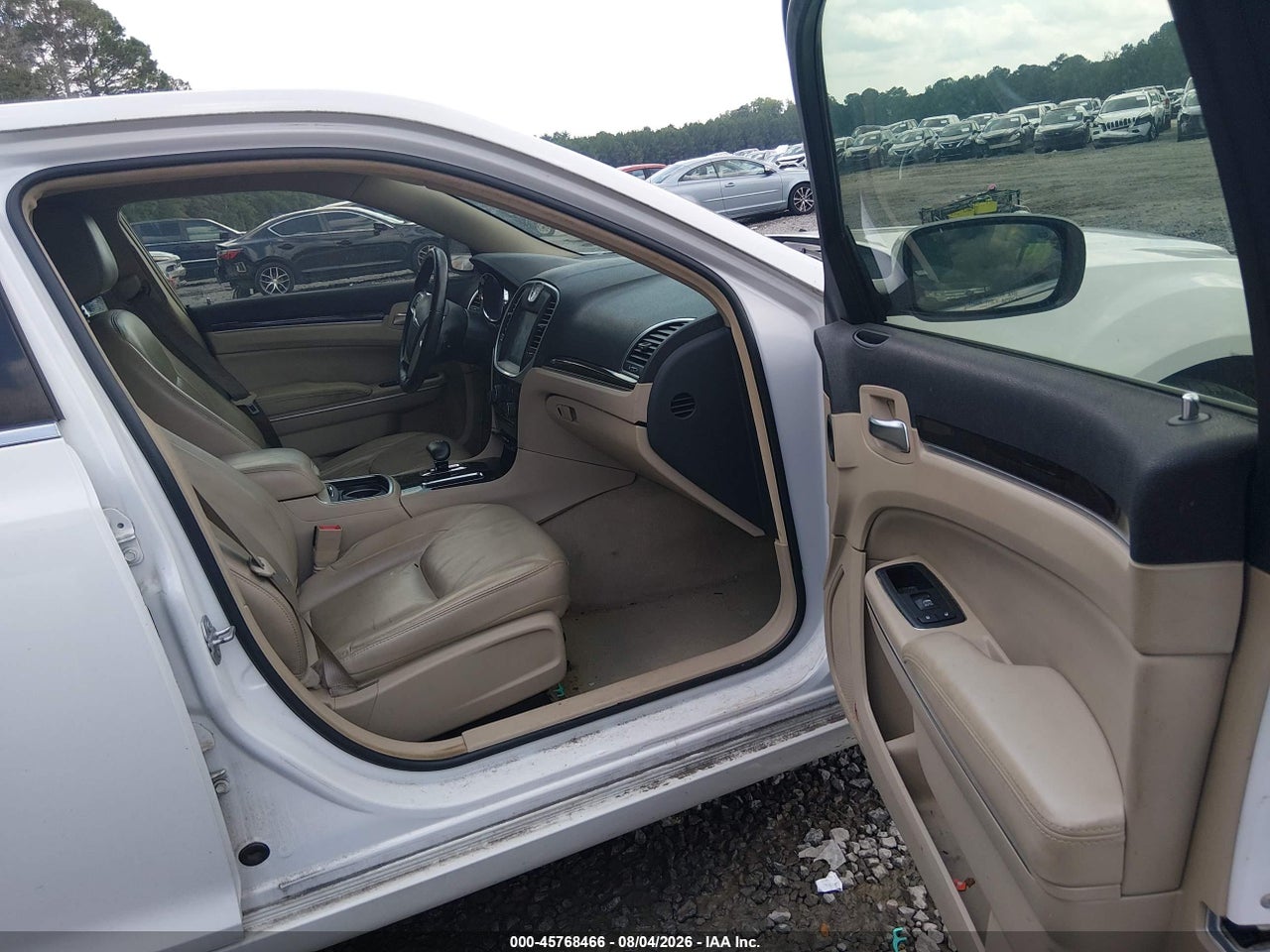 2014 CHRYSLER 300 · 5/11