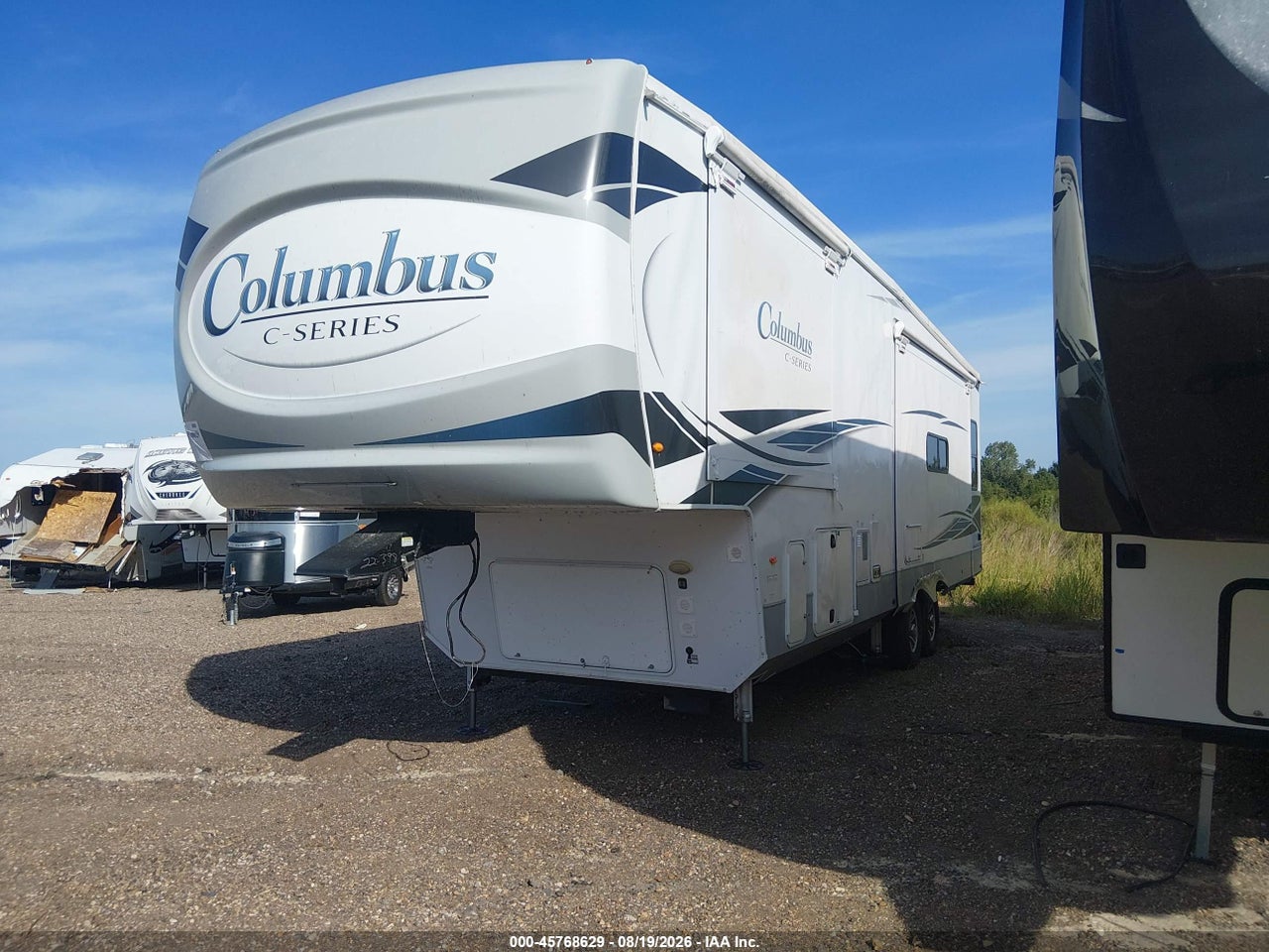 2022 FOREST RIVER COLUMBUS C M-299RLC · 2/11