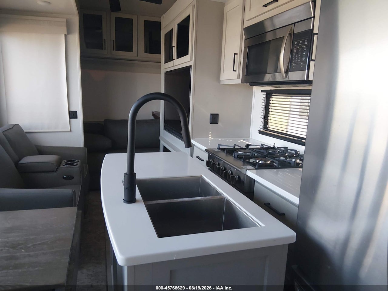2022 FOREST RIVER COLUMBUS C M-299RLC · 5/11