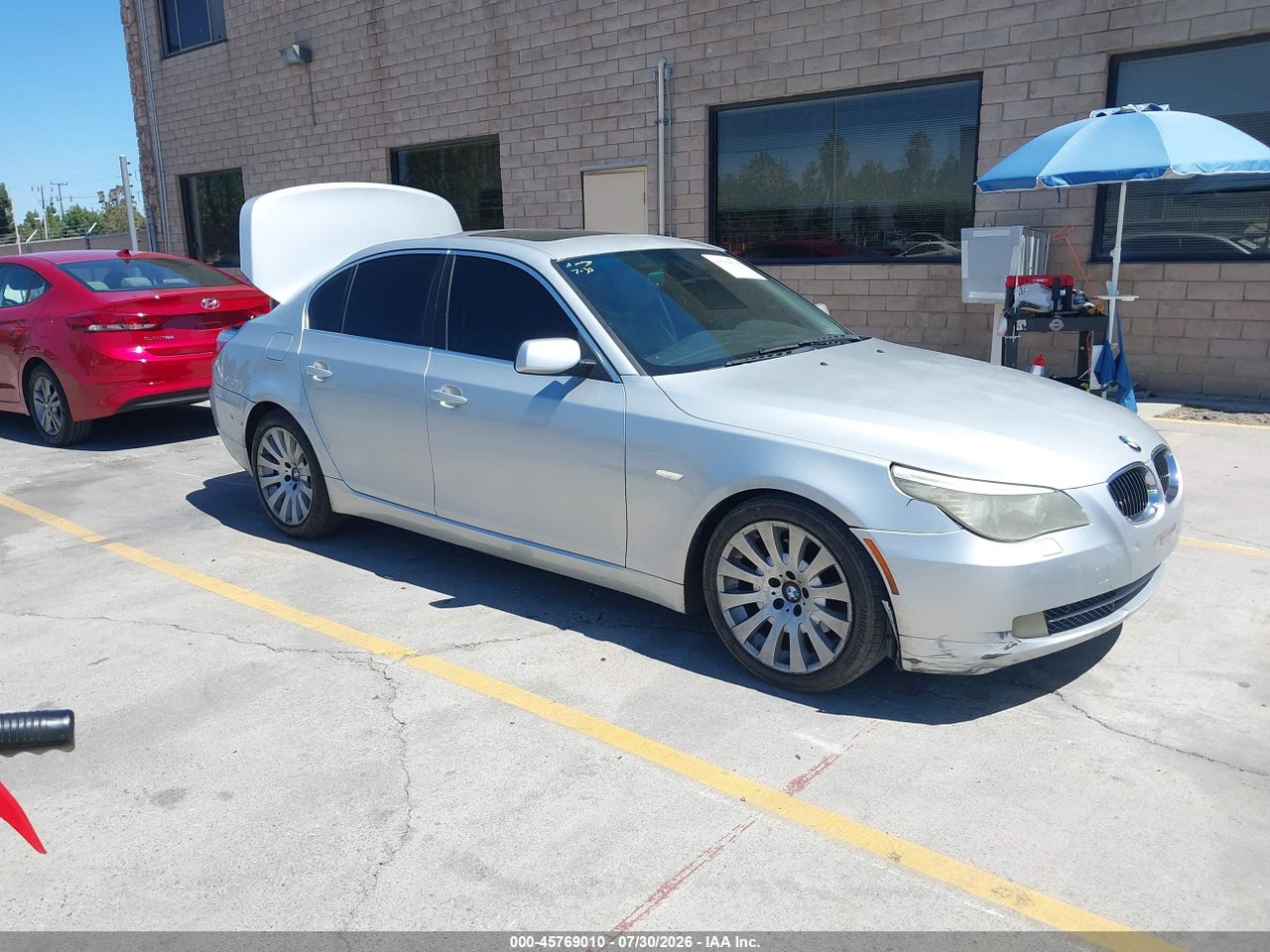 WBANU53548C****** · 2008 BMW 528I