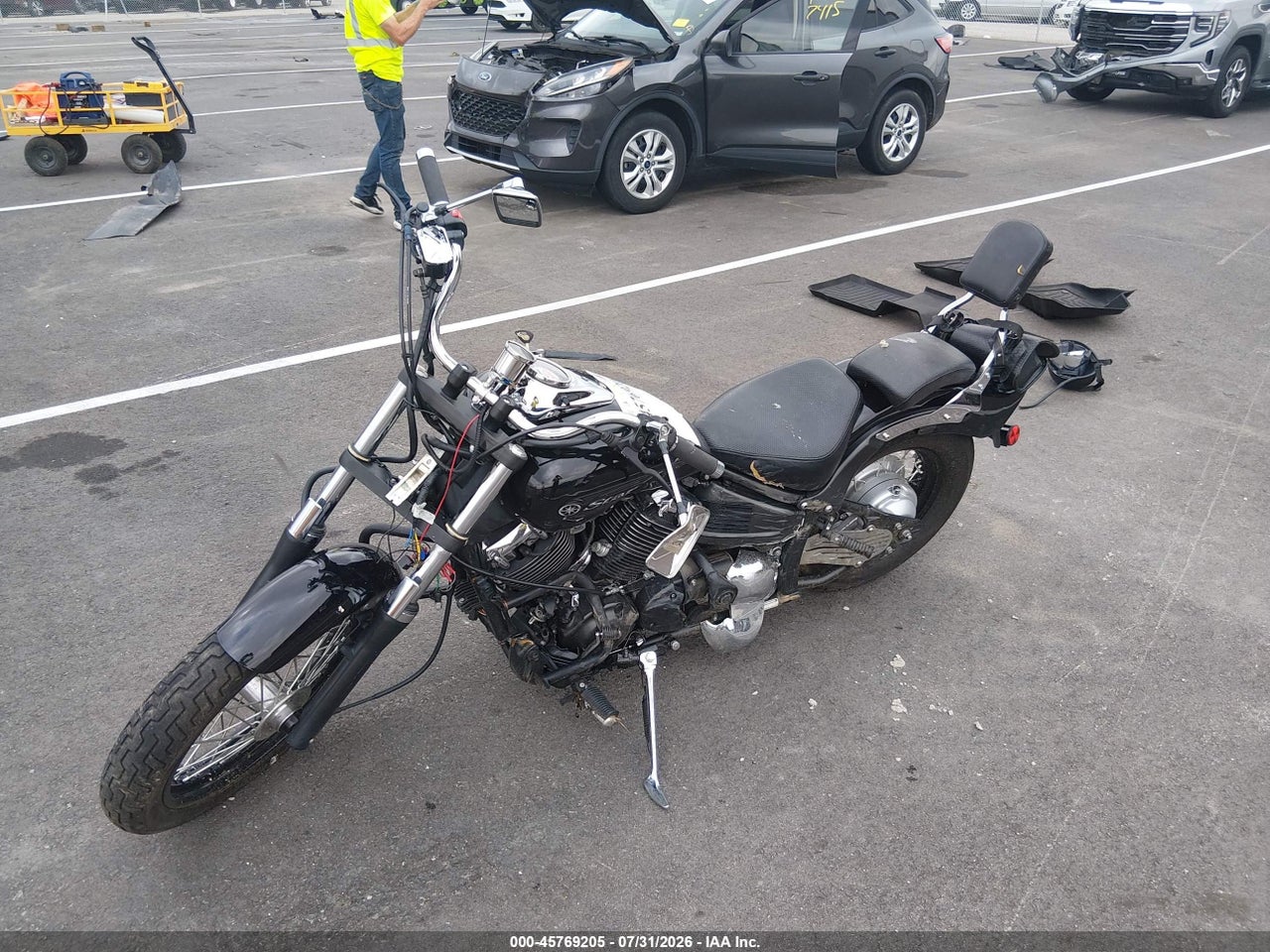 2009 YAMAHA XVS650 A/AT · 2/11