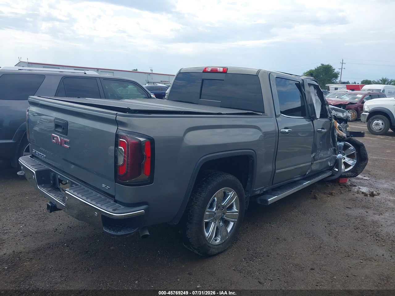 2017 GMC SIERRA 1500 SLT · 4/11