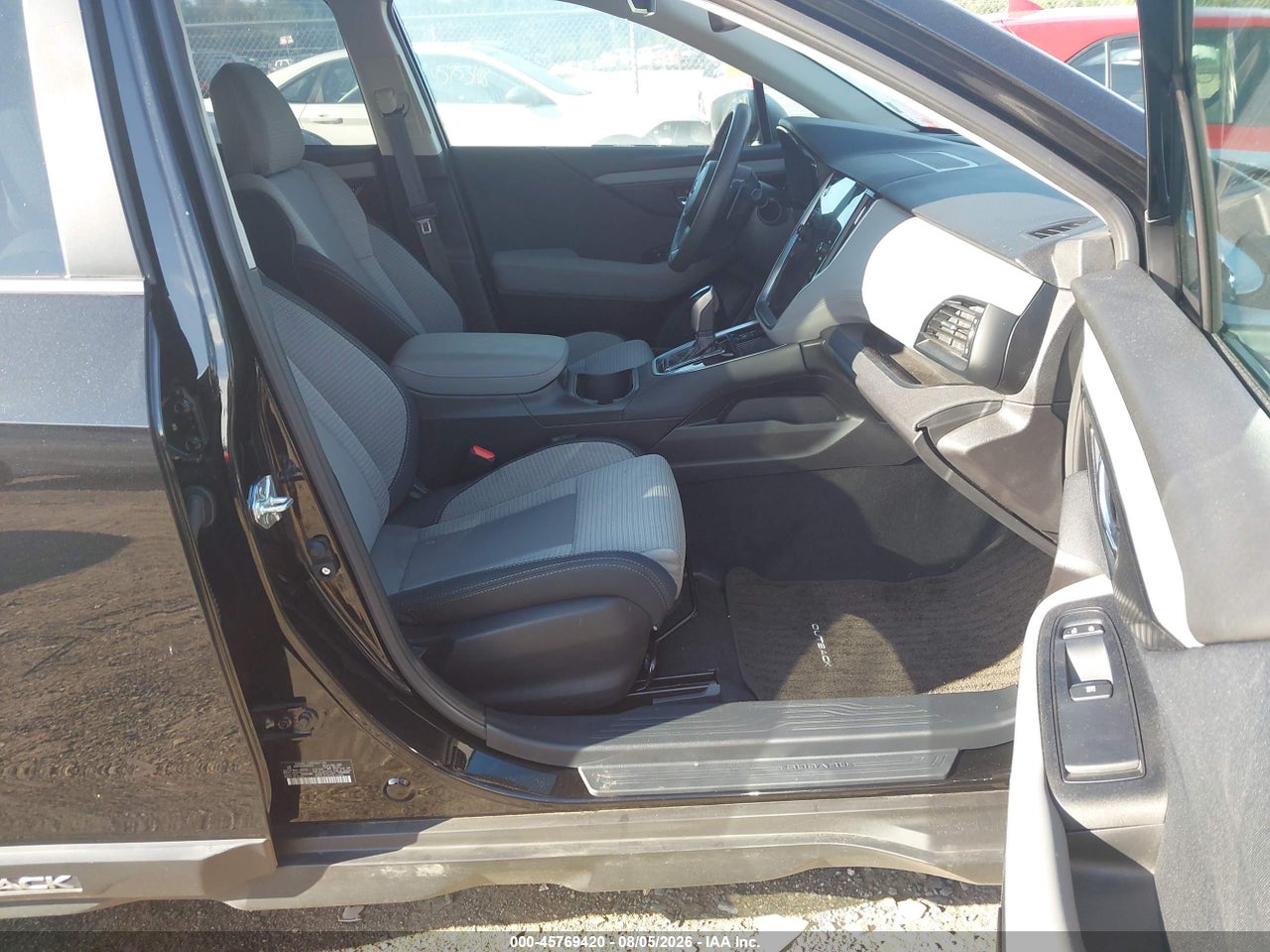 2025 SUBARU OUTBACK PREMIUM · 5/11