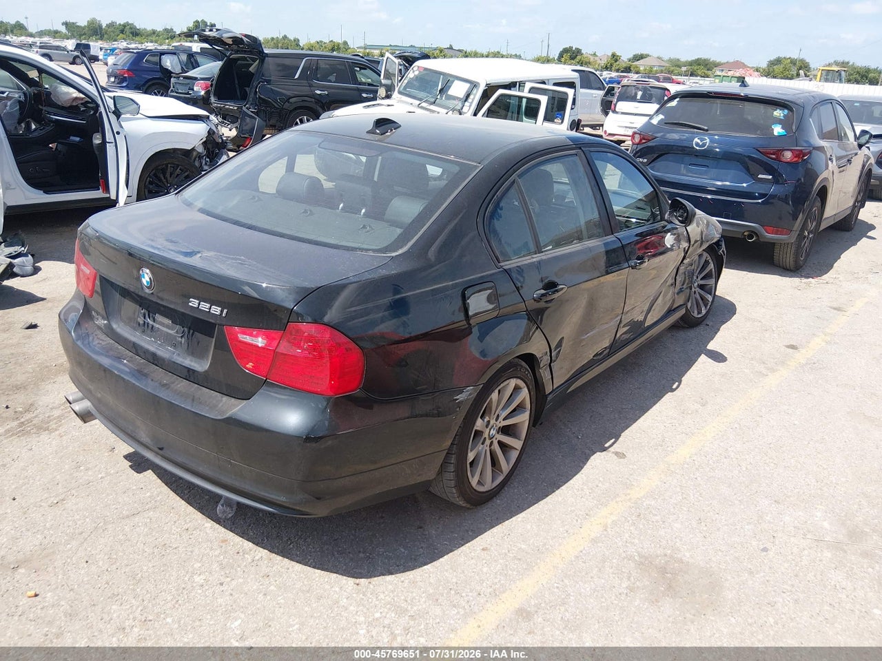 2011 BMW 328I XDRIVE · 4/11