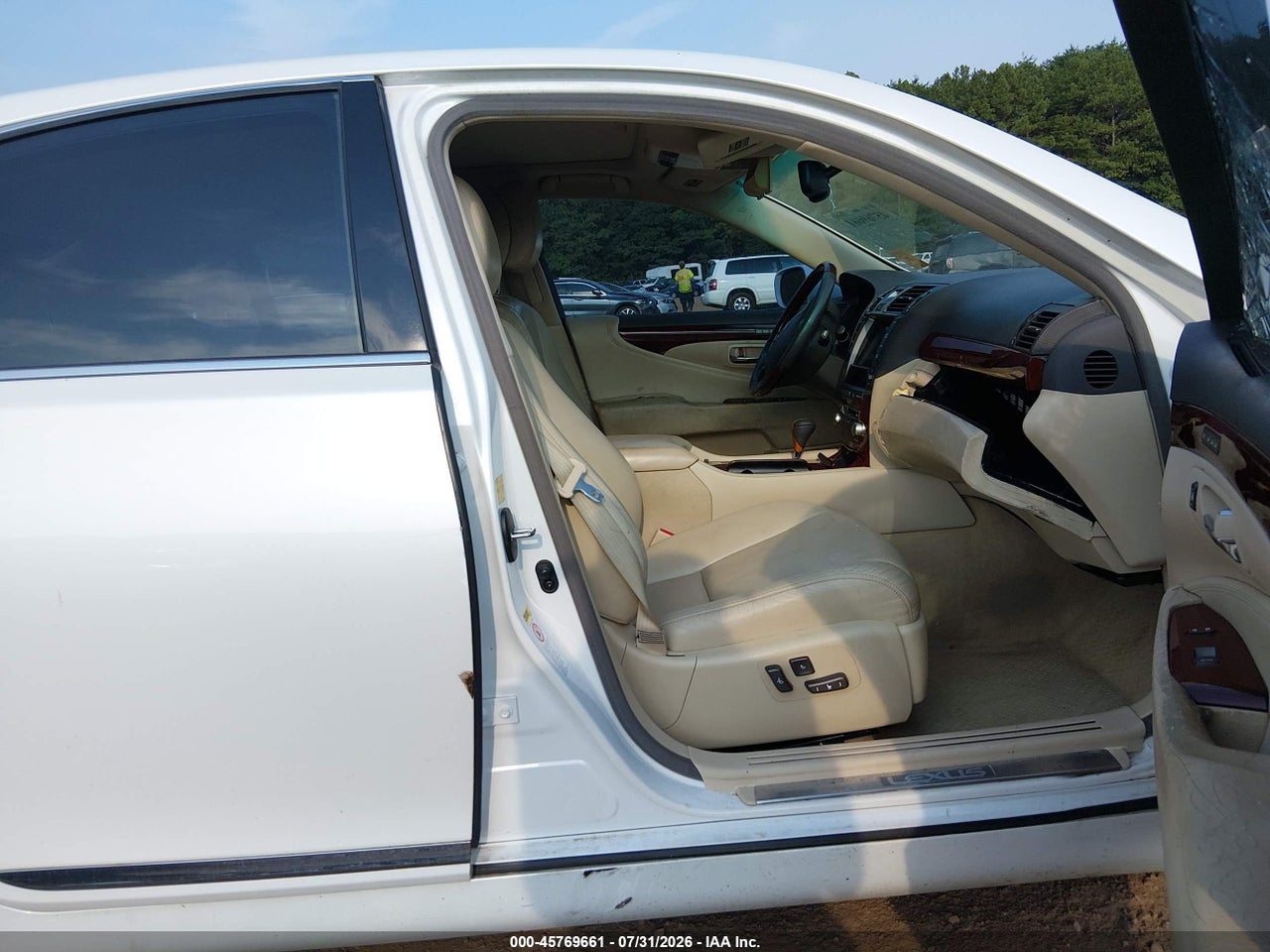 2010 LEXUS LS 460 · 5/11