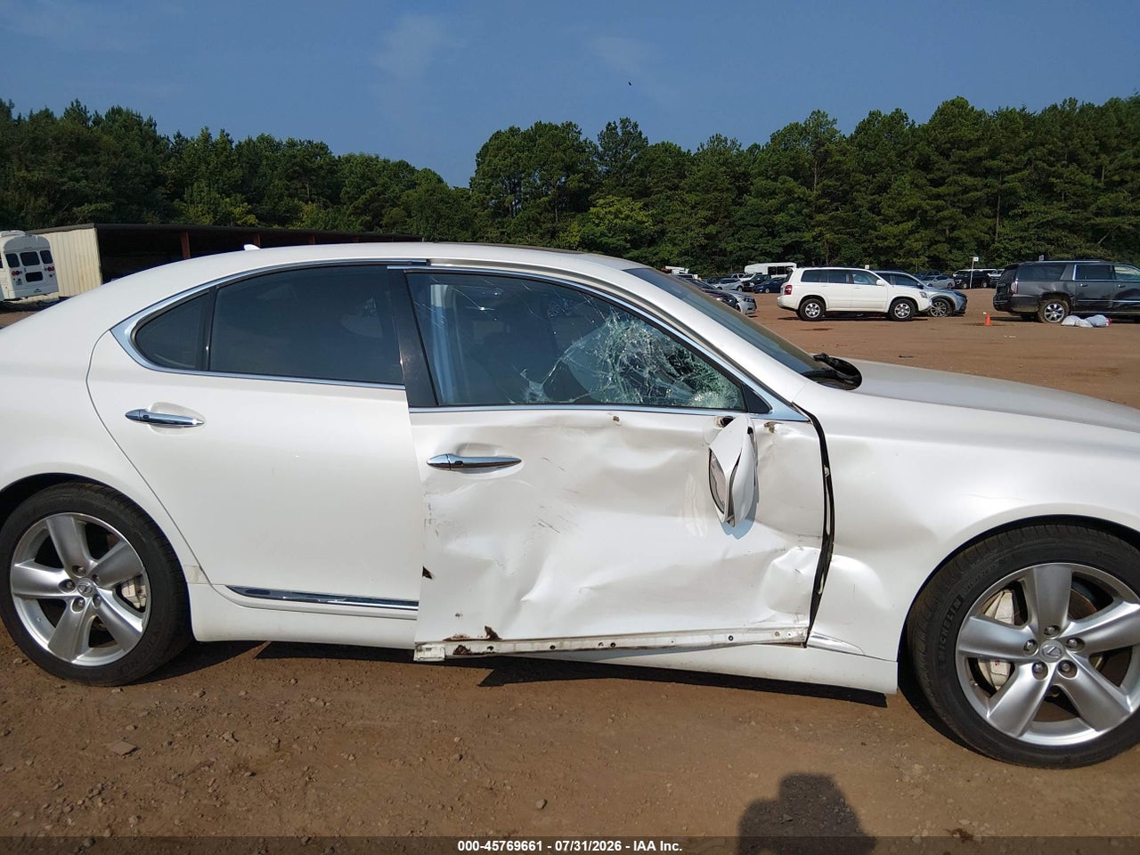 2010 LEXUS LS 460 · 6/11
