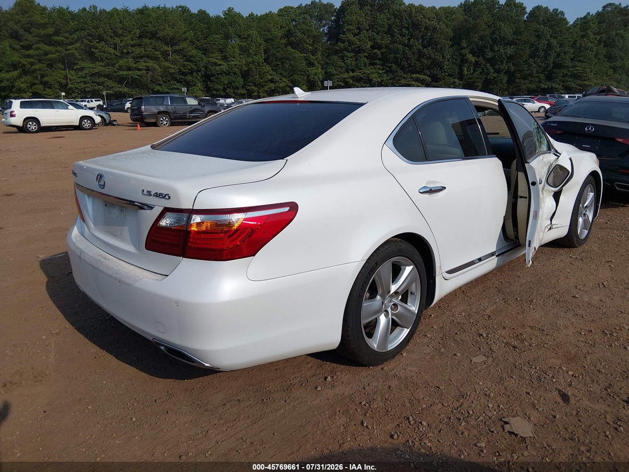 2010 LEXUS LS 460 · 4/11