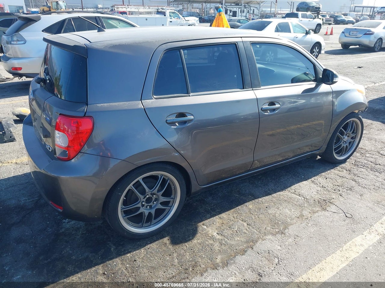 2008 SCION XD   · 4/8