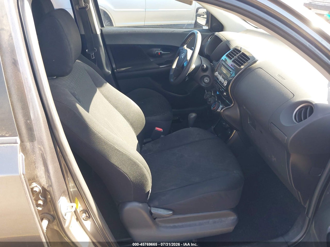 2008 SCION XD   · 5/8