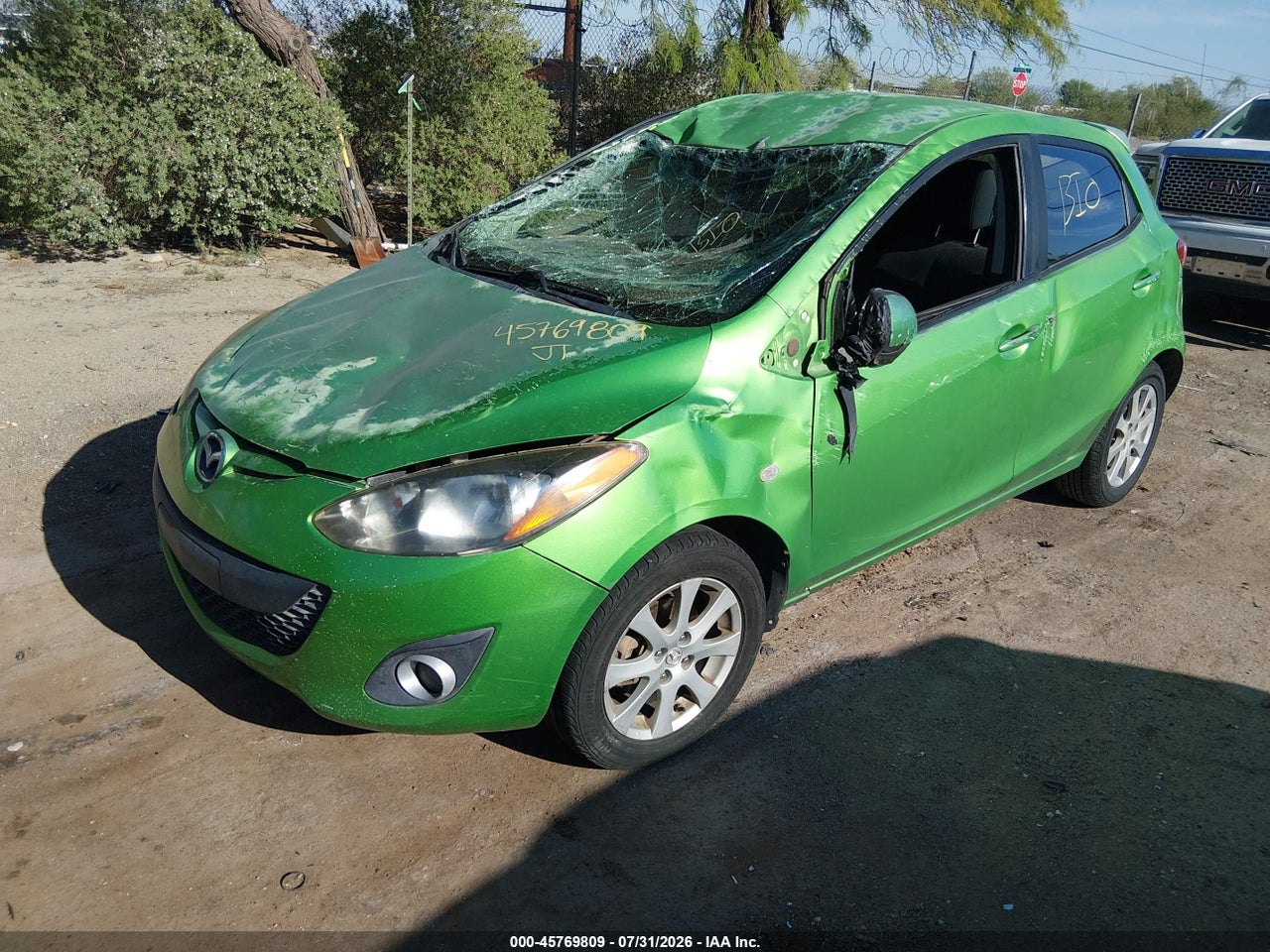 2011 MAZDA MAZDA2 TOURING · 2/10