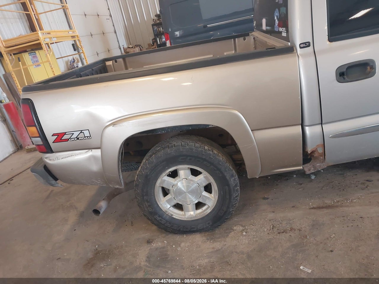 2GTEK13T041****** · 2004 GMC SIERRA 1500 SLT · 6/11