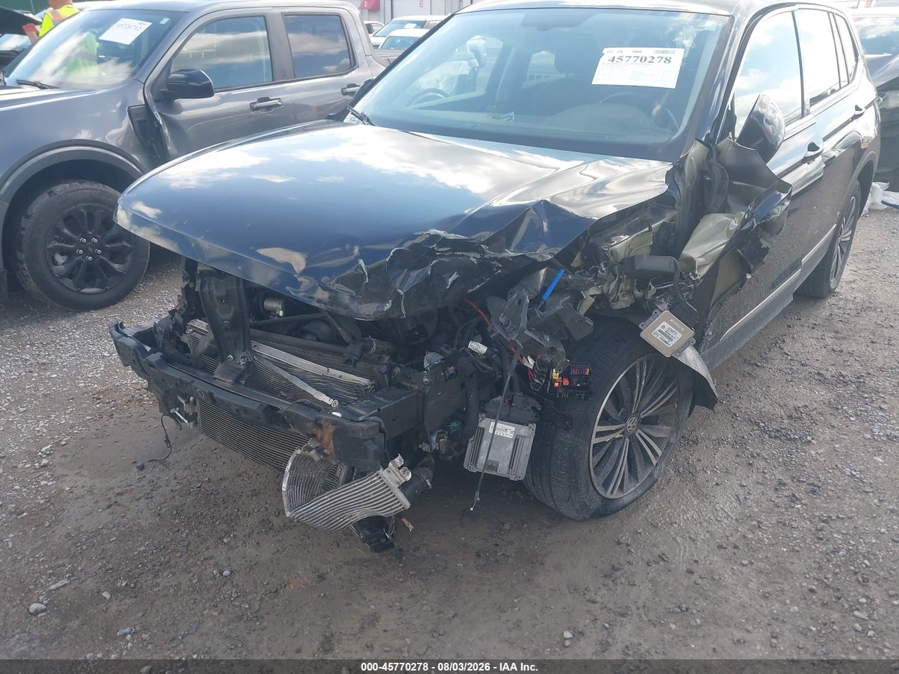 2019 VOLKSWAGEN TIGUAN 2.0T SE/2.0T SEL/2.0T SEL R-LINE/2.0T SEL R-LINE BLACK · 6/11