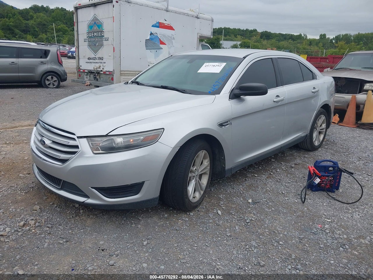 1FAHP2D8XJG****** · 2018 FORD TAURUS SE · 2/11