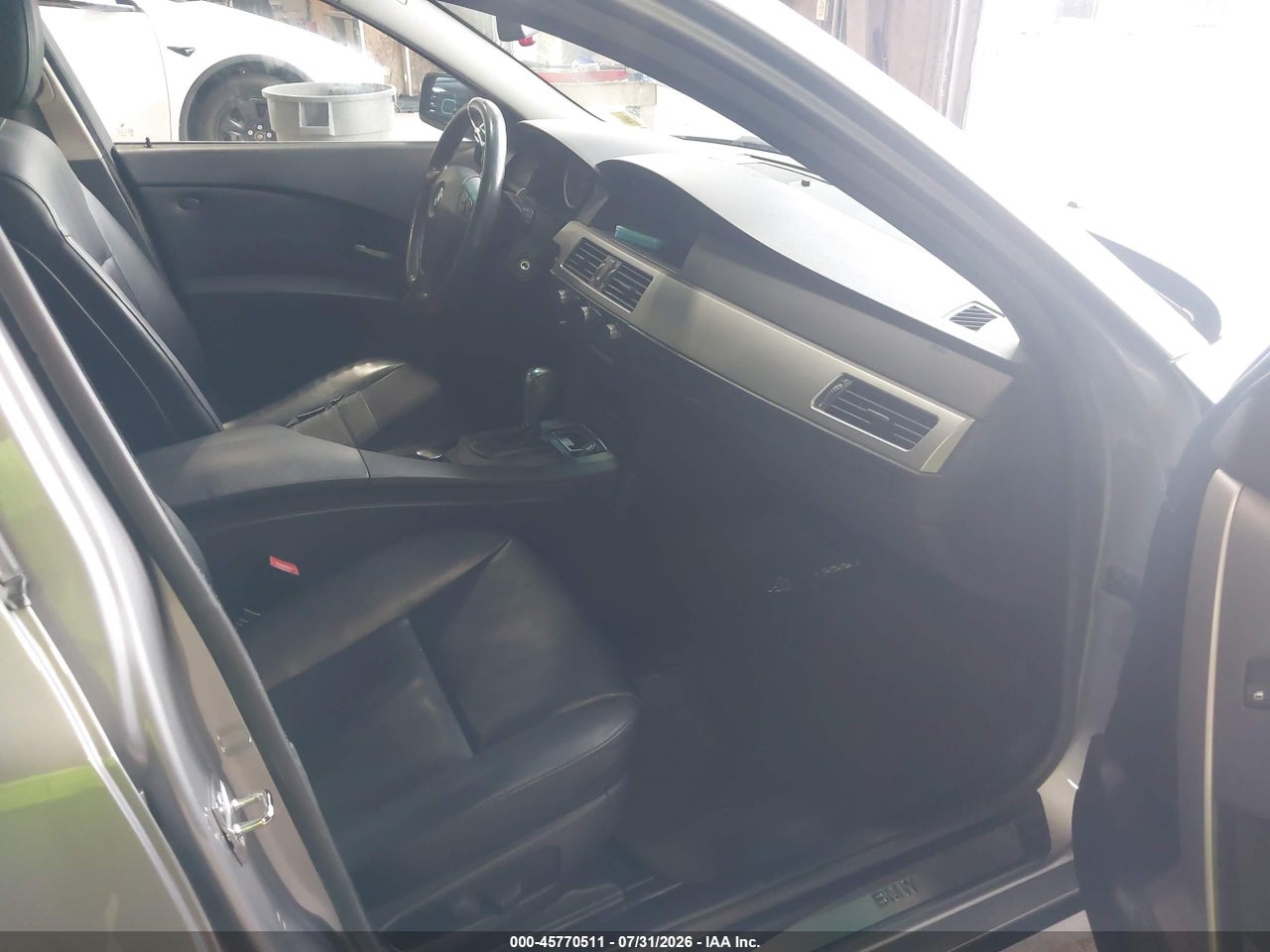 2004 BMW 525I · 5/11