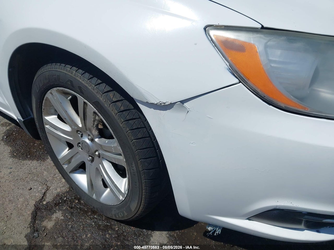 2012 CHRYSLER 200 TOURING · 6/10