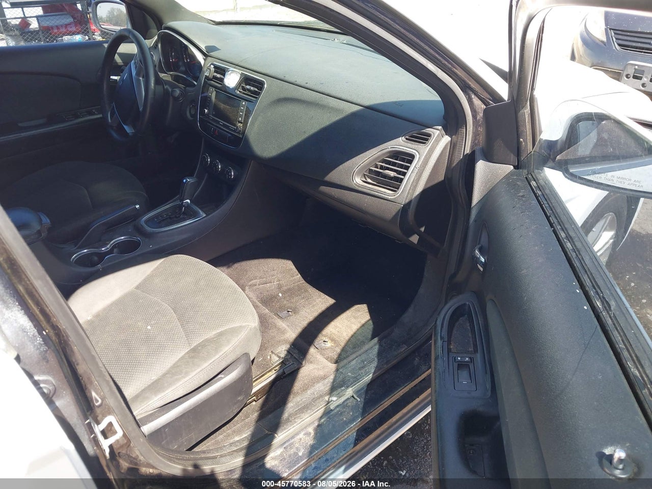 2012 CHRYSLER 200 TOURING · 5/10
