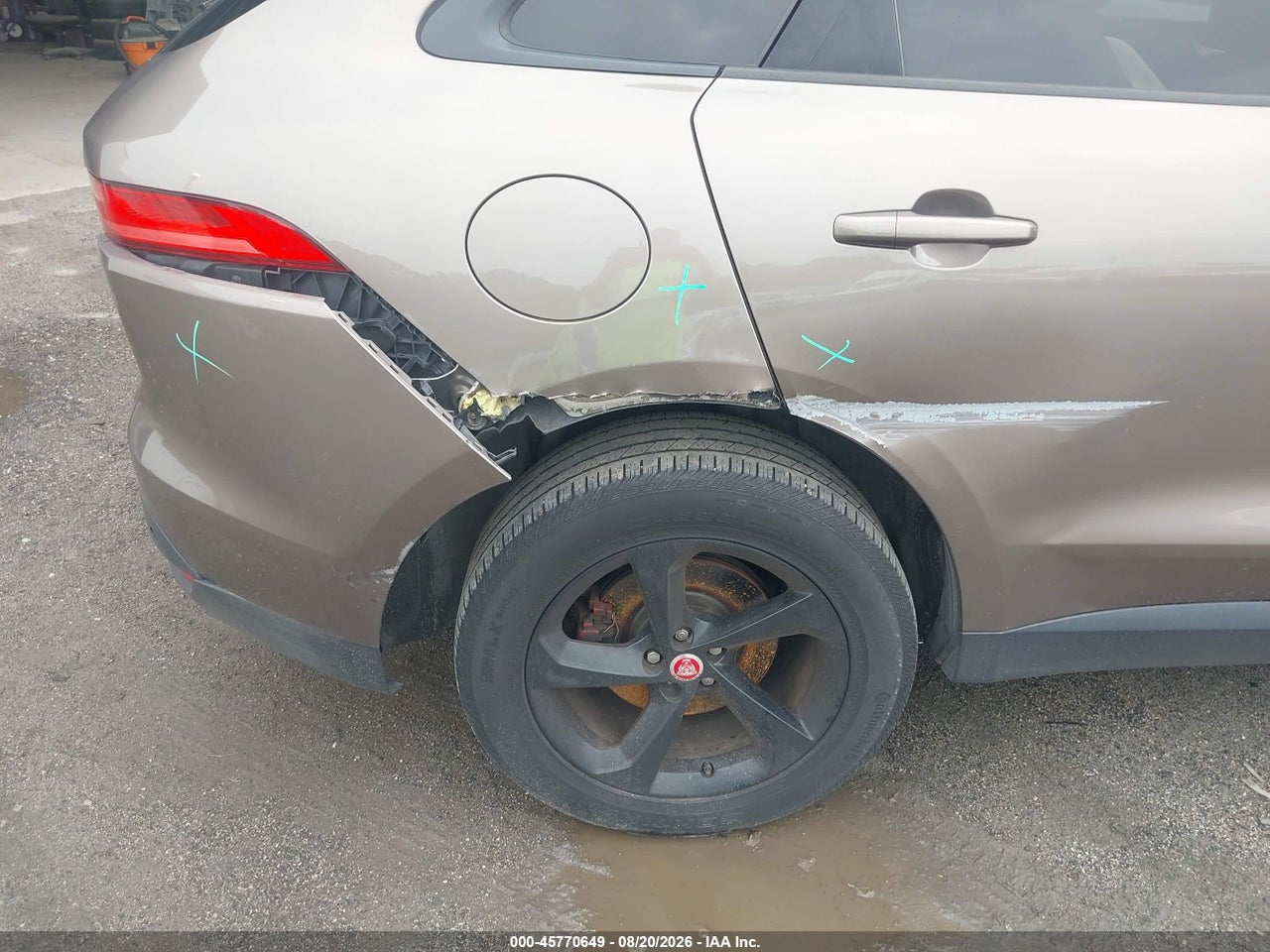 2017 JAGUAR F-PACE 20D PREMIUM · 6/11