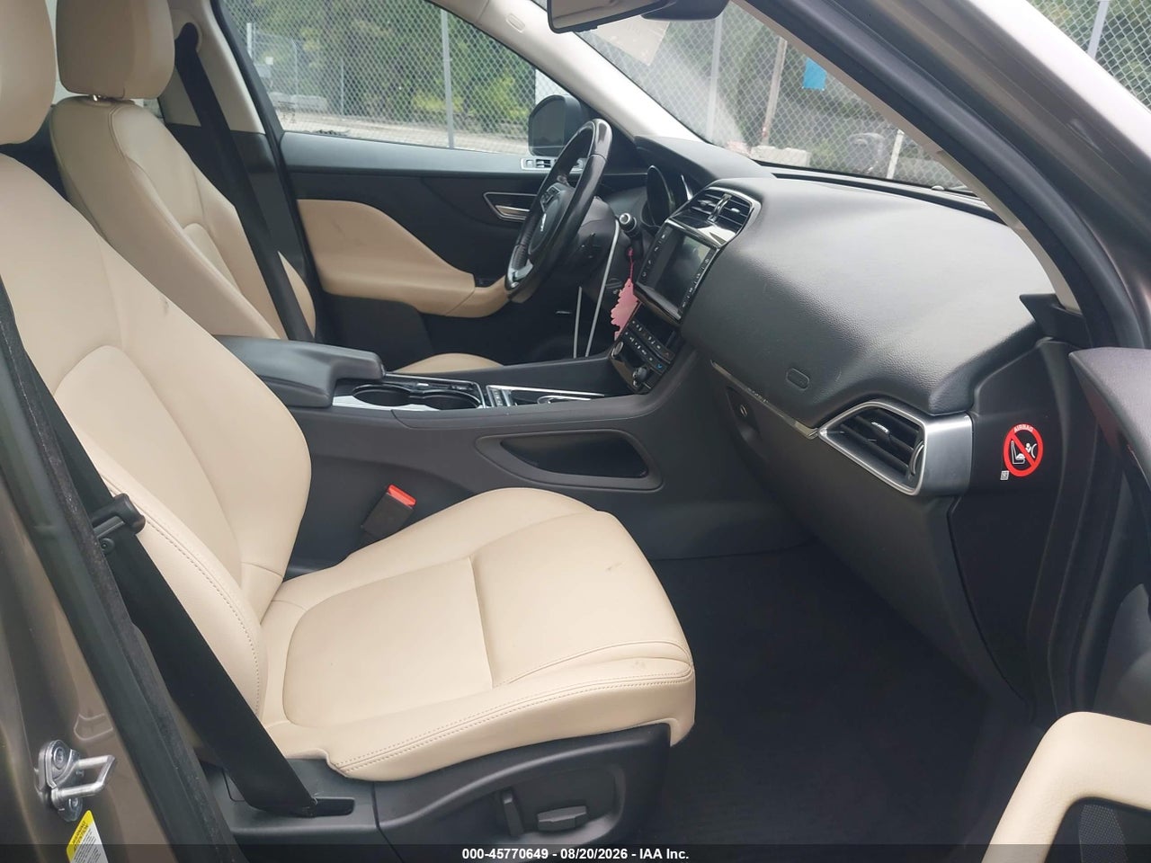 2017 JAGUAR F-PACE 20D PREMIUM · 5/11