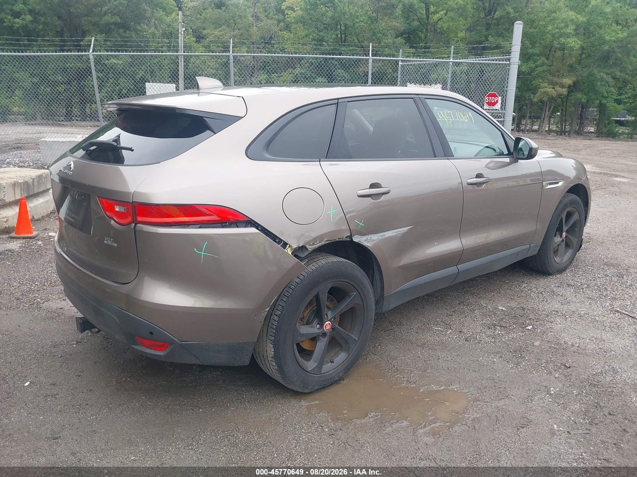 2017 JAGUAR F-PACE 20D PREMIUM · 4/11