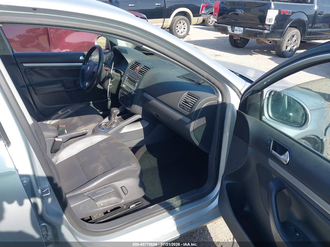 2009 VOLKSWAGEN JETTA SE · 5/11