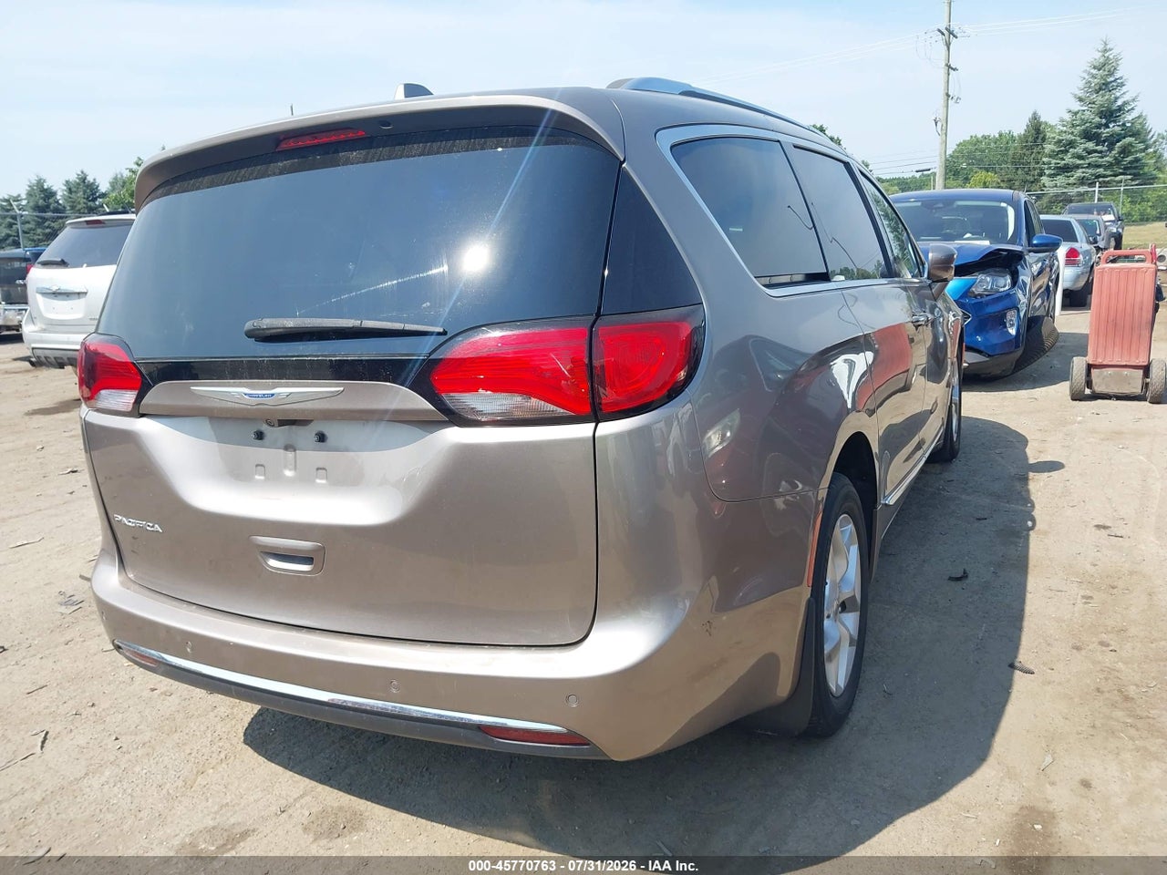 2018 CHRYSLER PACIFICA TOURING L PLUS · 4/11