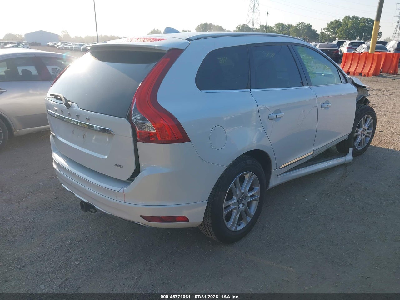 2015 VOLVO XC60 T5/T5 PREMIER · 4/11