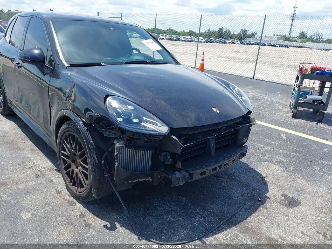 2016 PORSCHE CAYENNE GTS · 6/11