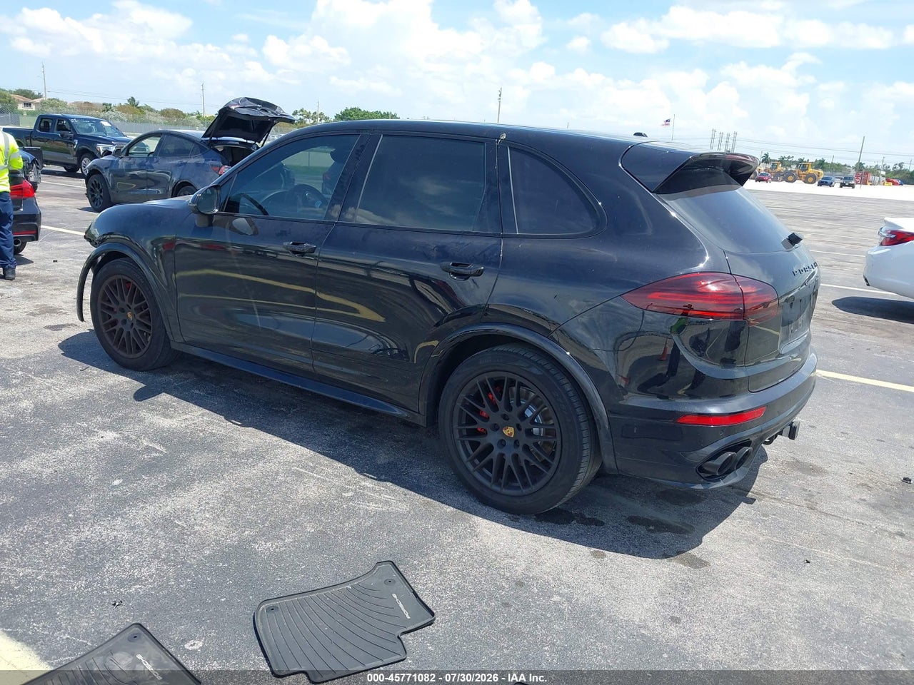 2016 PORSCHE CAYENNE GTS · 3/11