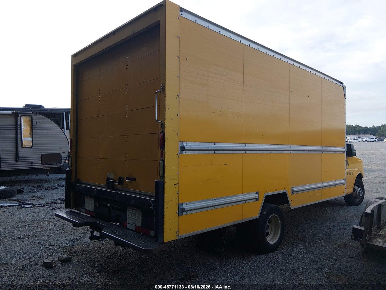 2016 GMC SAVANA CUTAWAY 3500 · 4/4