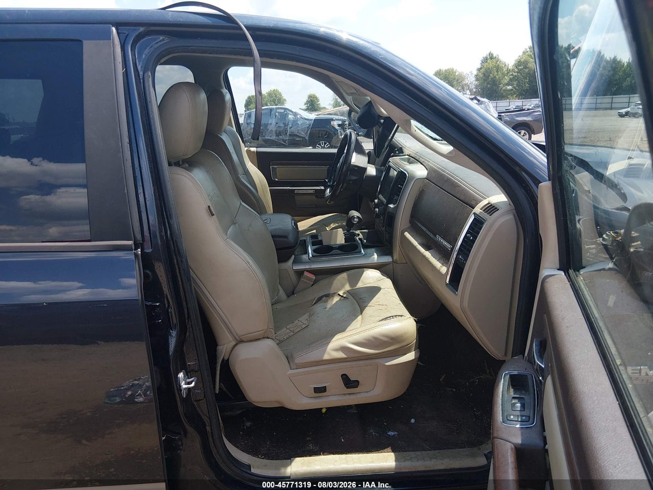 2013 RAM 1500 LARAMIE · 5/11