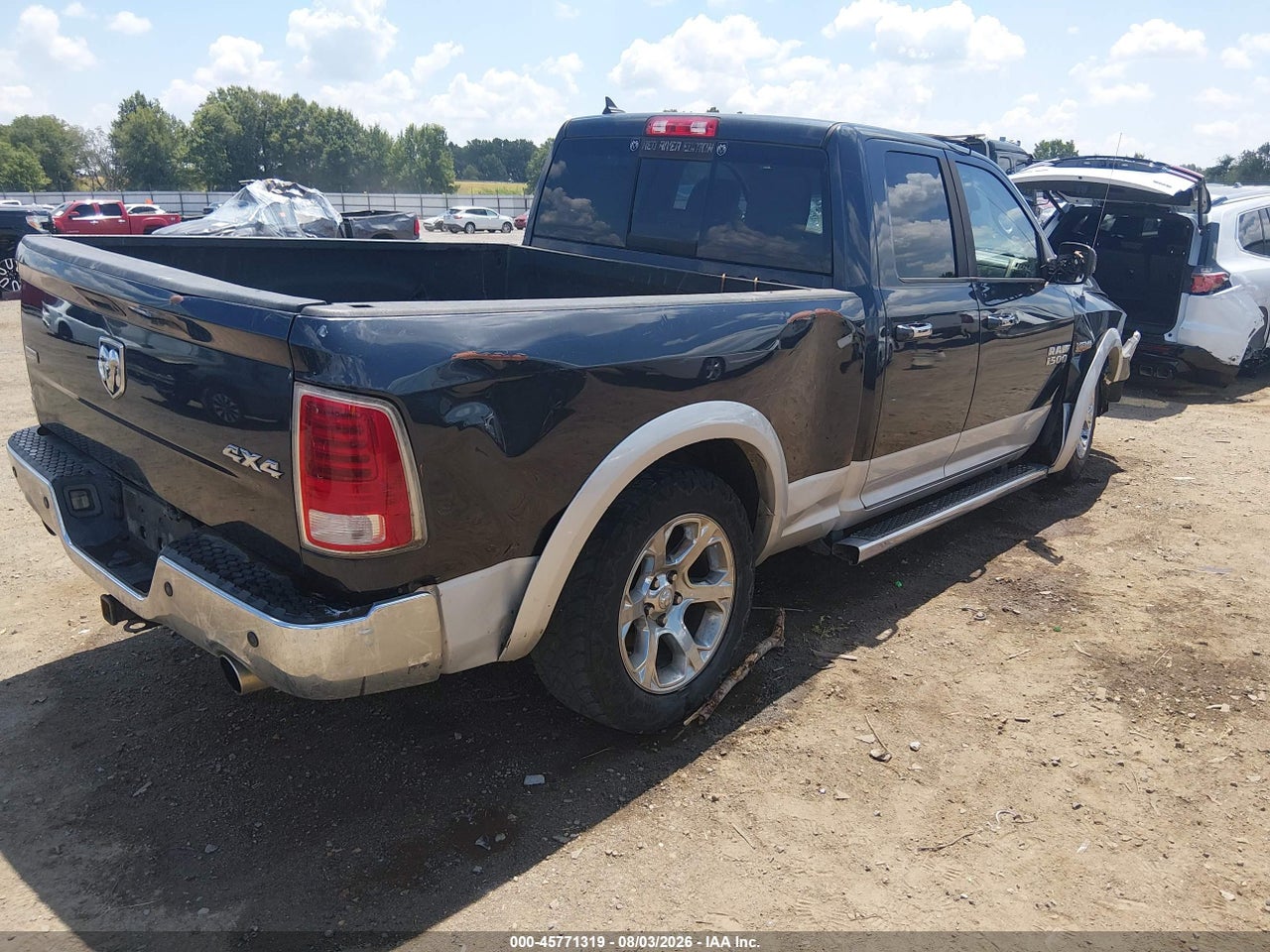 2013 RAM 1500 LARAMIE · 4/11