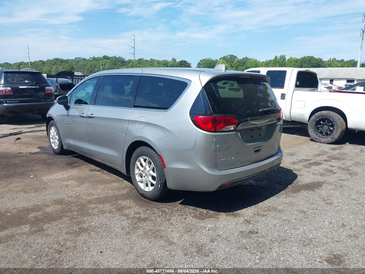 2C4RC1BG0HR****** · 2017 CHRYSLER PACIFICA TOURING PLUS · 3/11