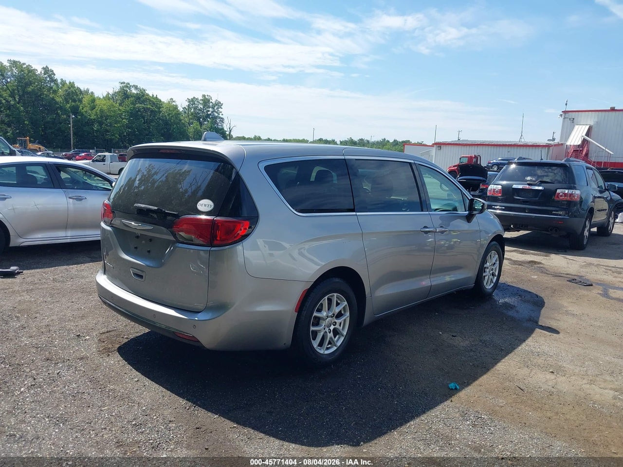 2C4RC1BG0HR****** · 2017 CHRYSLER PACIFICA TOURING PLUS · 4/11