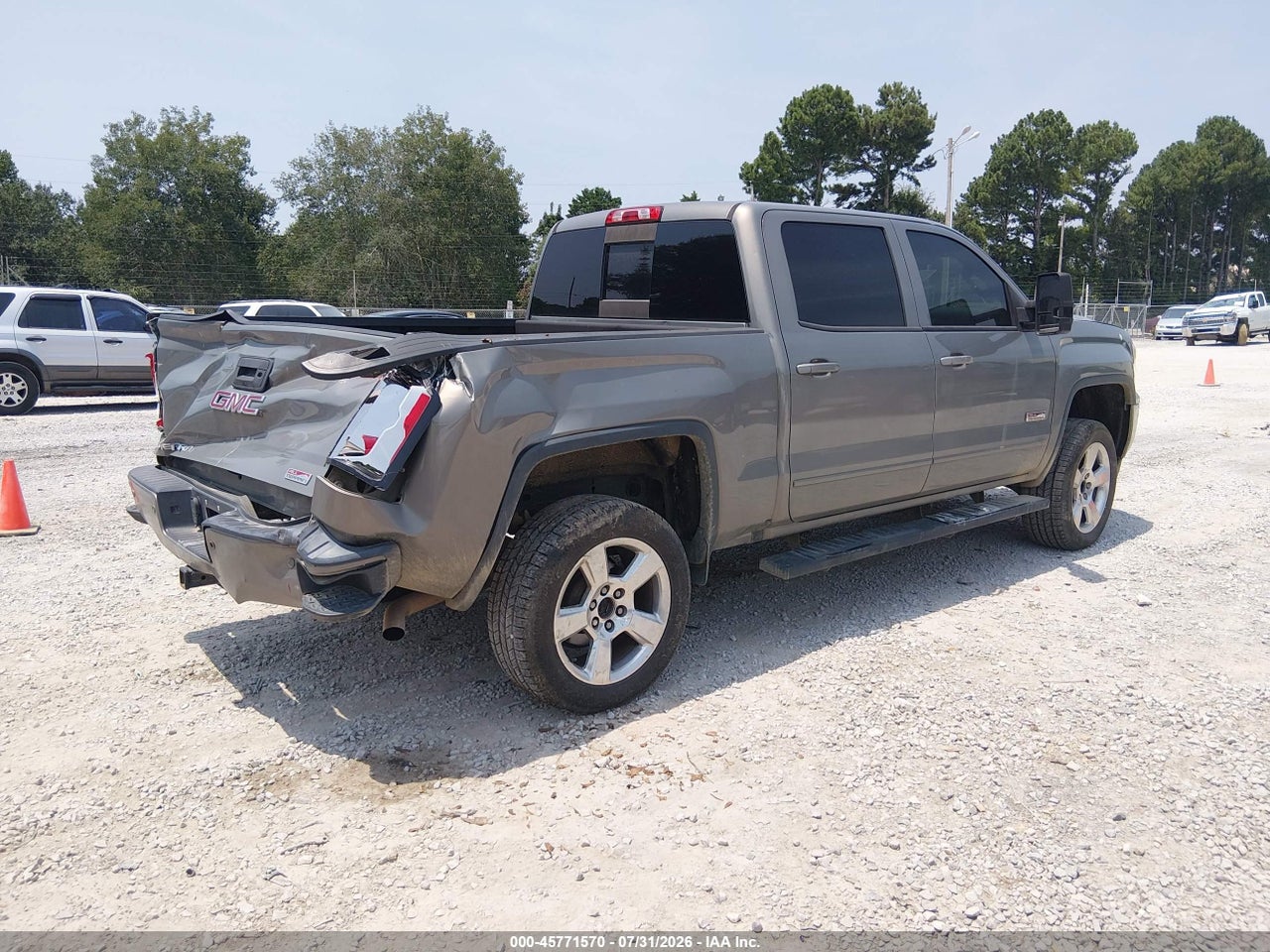 2017 GMC SIERRA 1500 SLT · 4/11