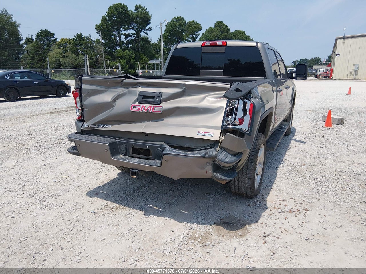 2017 GMC SIERRA 1500 SLT · 6/11