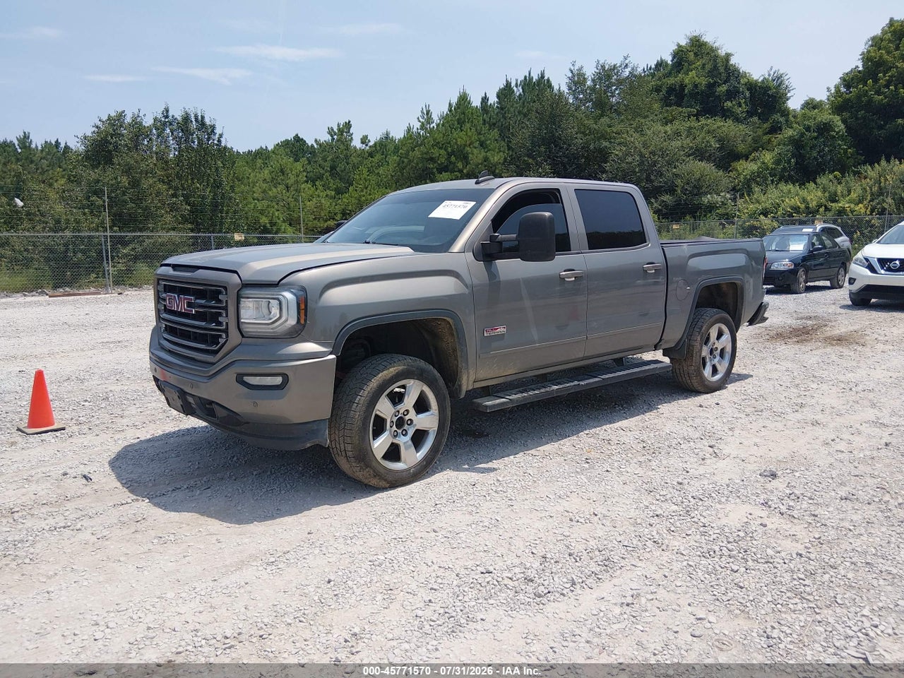 2017 GMC SIERRA 1500 SLT · 2/11