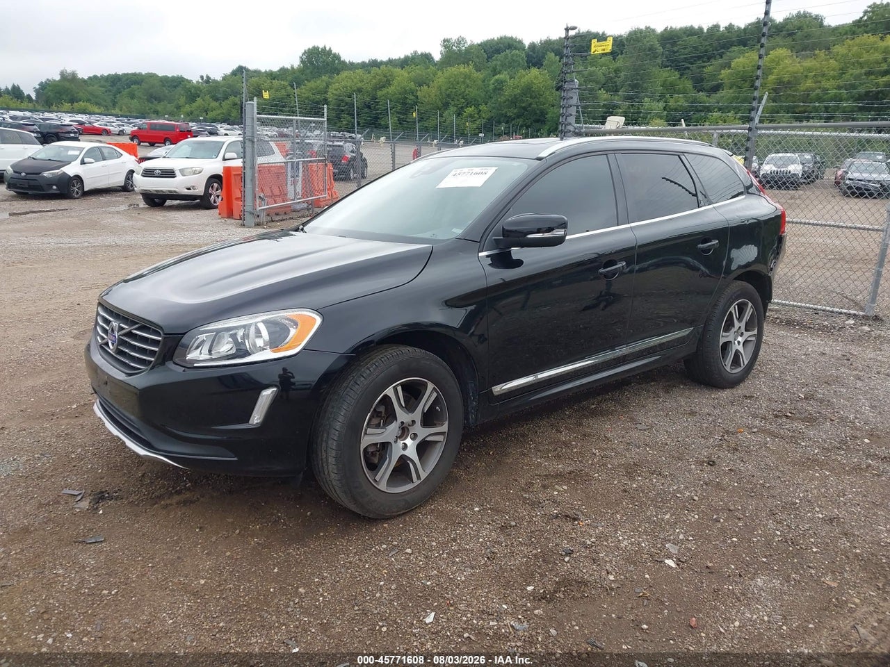 2015 VOLVO XC60 T6 · 2/11