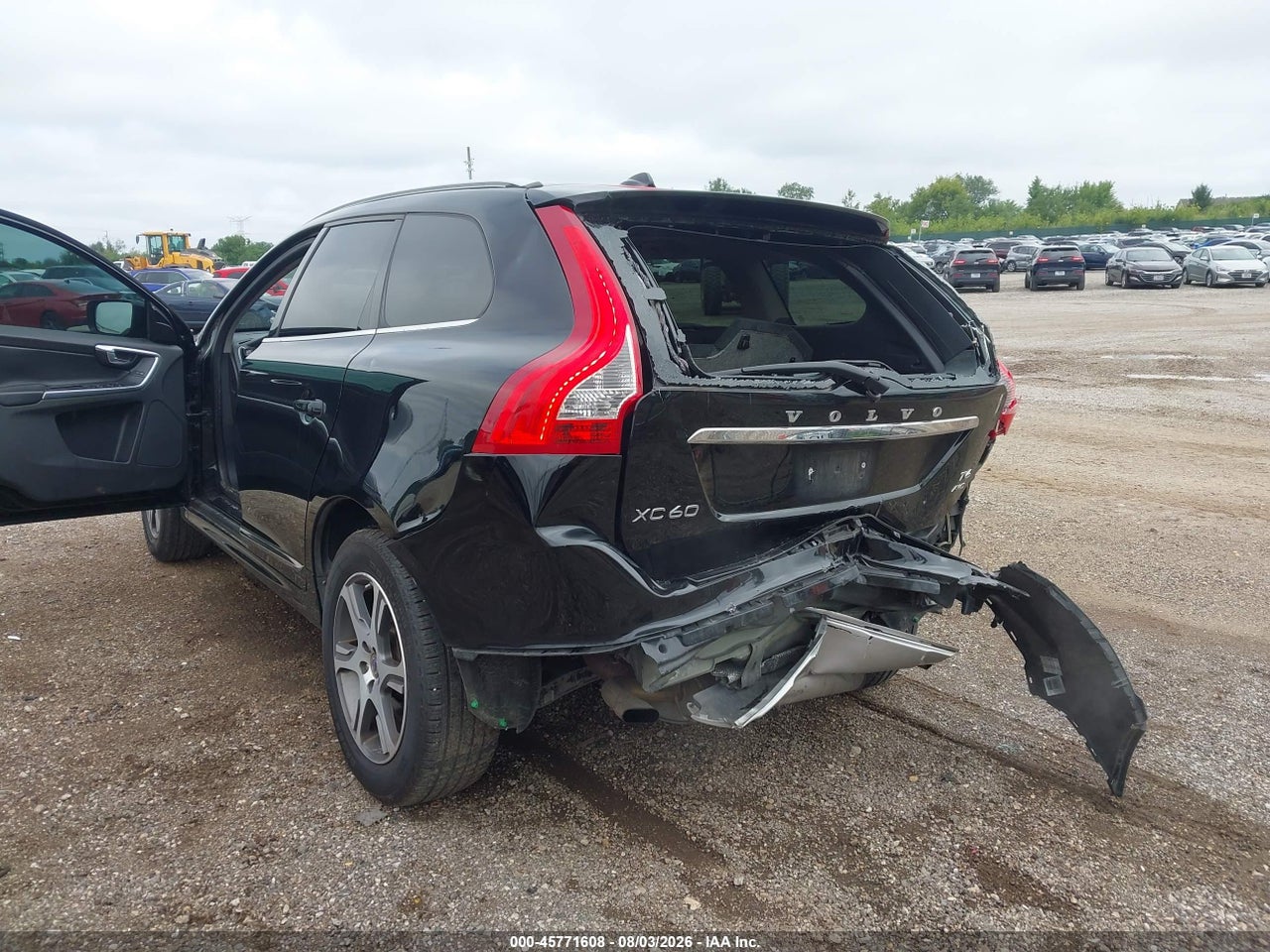 2015 VOLVO XC60 T6 · 6/11