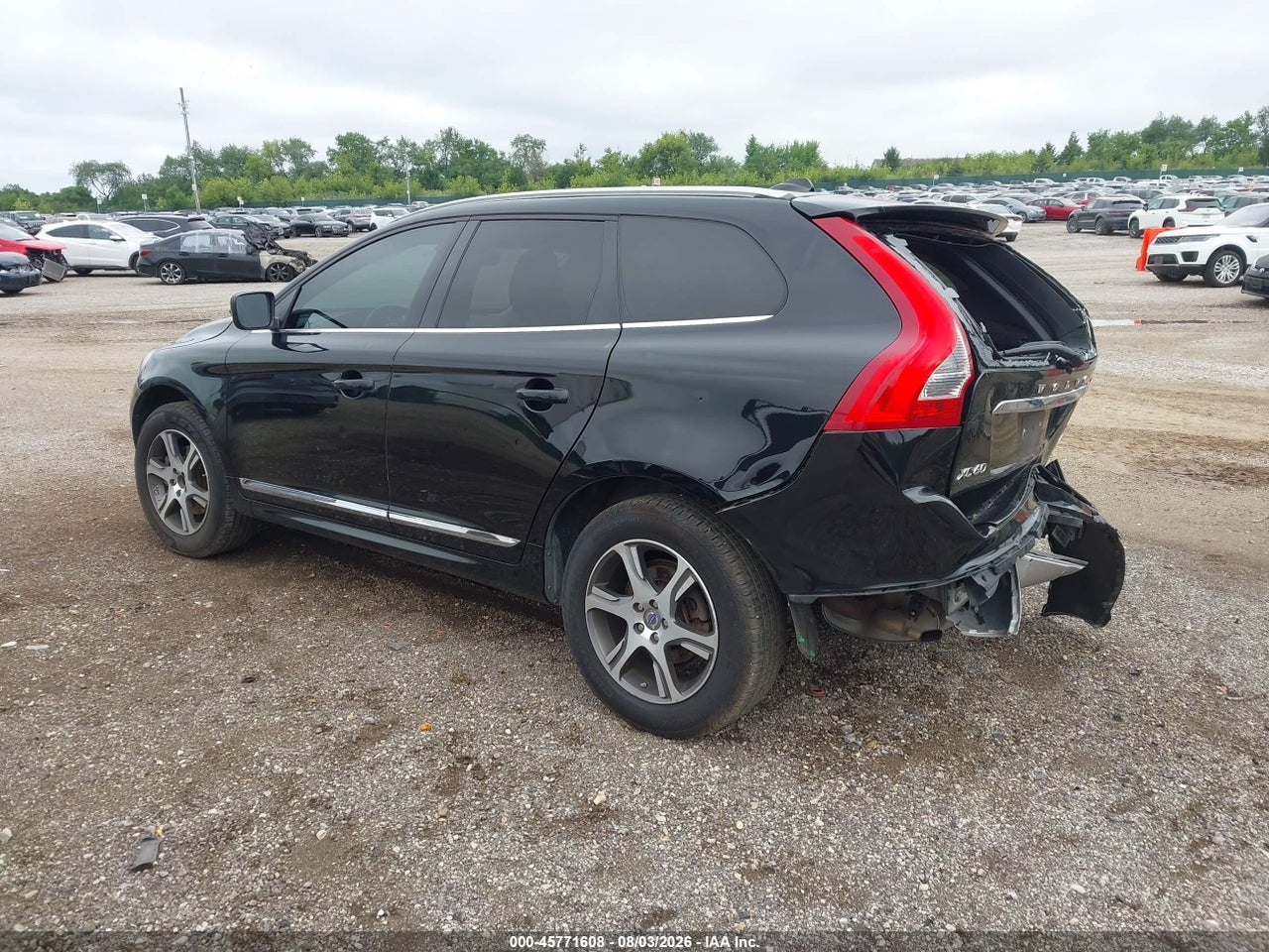 2015 VOLVO XC60 T6 · 3/11