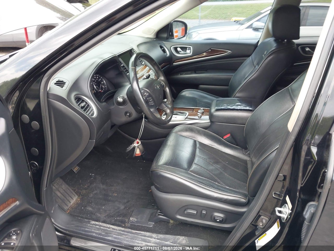2013 INFINITI JX35 · 5/11