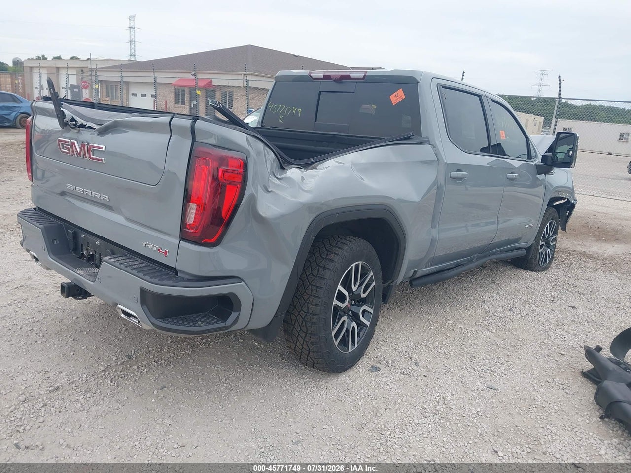 2024 GMC SIERRA 1500 4WD  SHORT BOX AT4 · 4/11