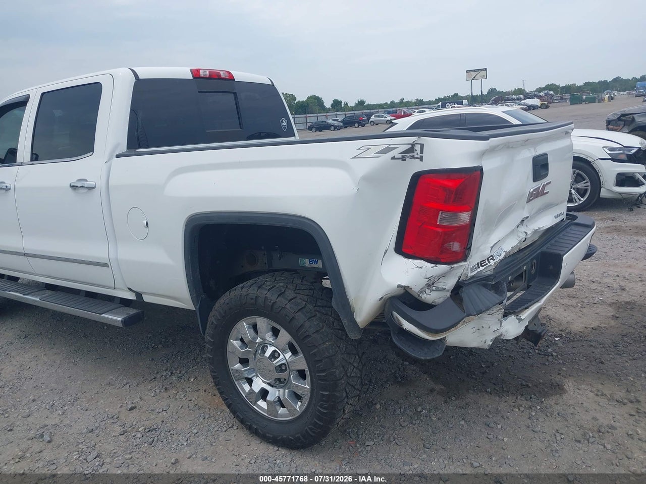 2015 GMC SIERRA 2500HD AVAILABLE WIFI DENALI · 6/11