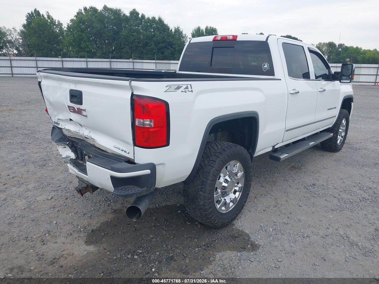 2015 GMC SIERRA 2500HD AVAILABLE WIFI DENALI · 4/11