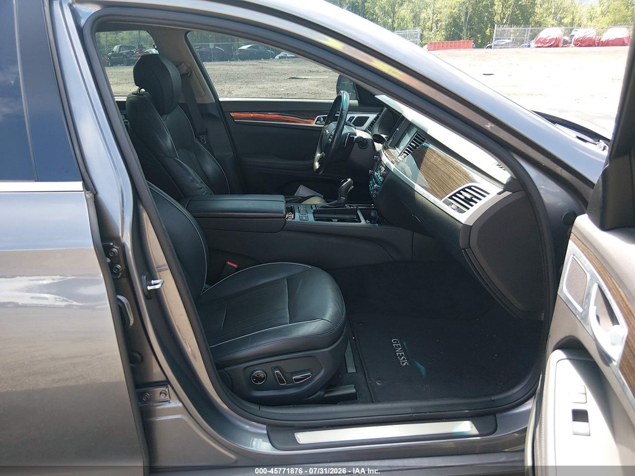 2015 HYUNDAI GENESIS 3.8 · 5/11