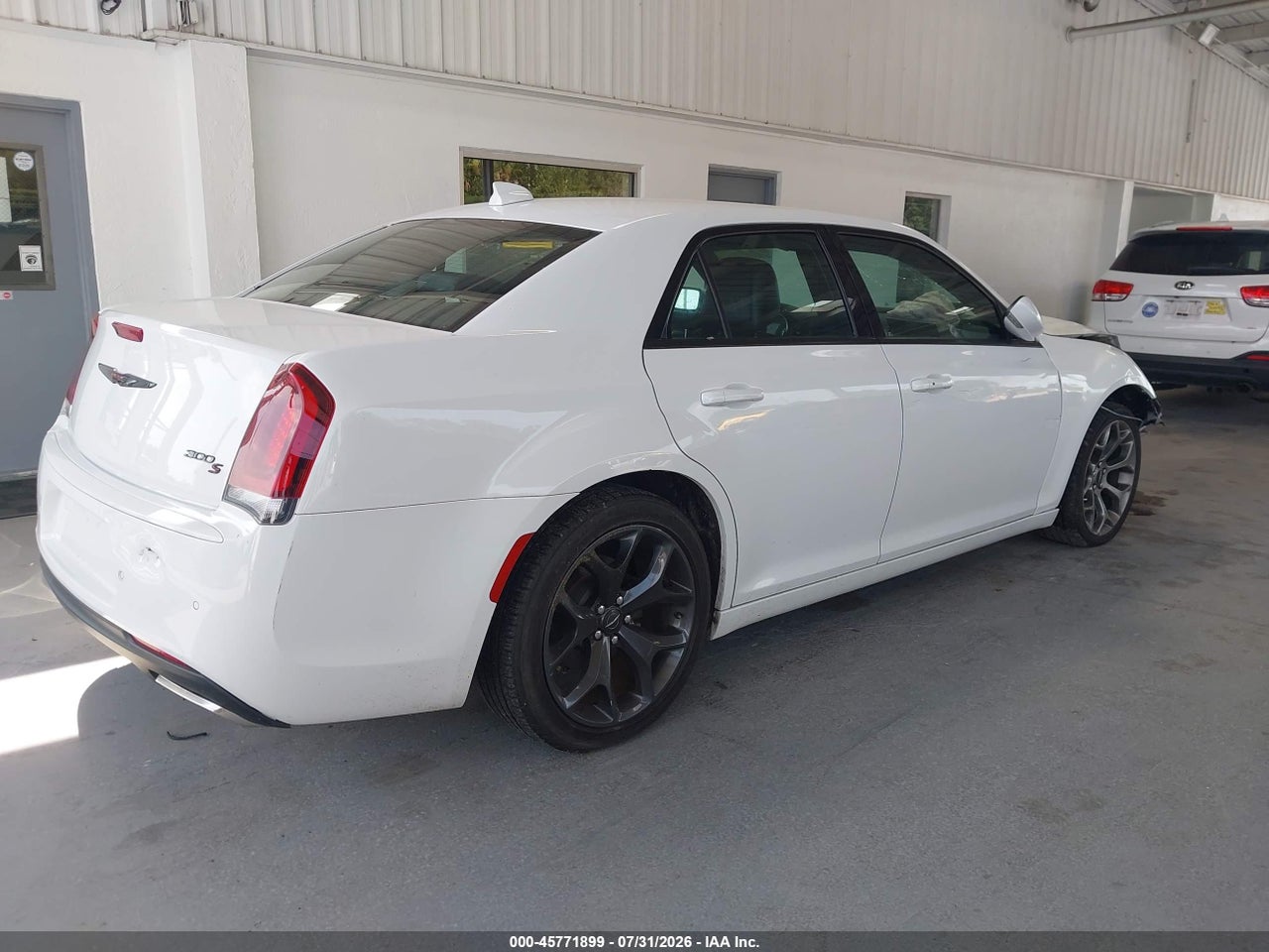 2021 CHRYSLER 300 300S · 4/11