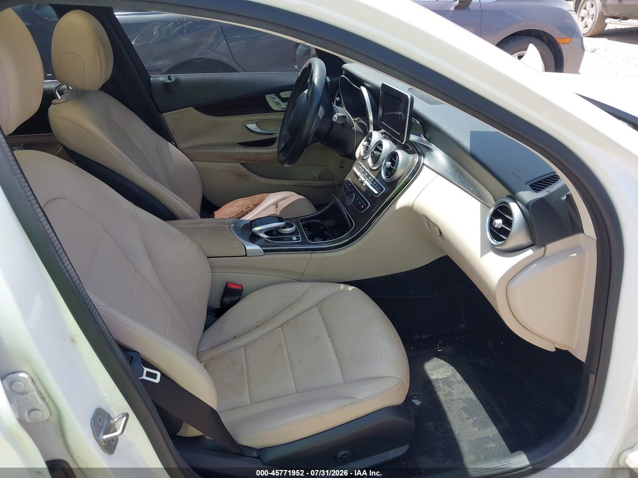 2016 MERCEDES-BENZ C 300   · 5/11