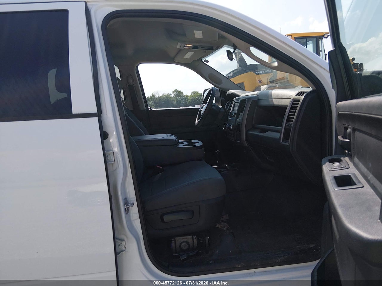 2017 RAM 3500 TRADESMAN  4X4 8' BOX · 5/11