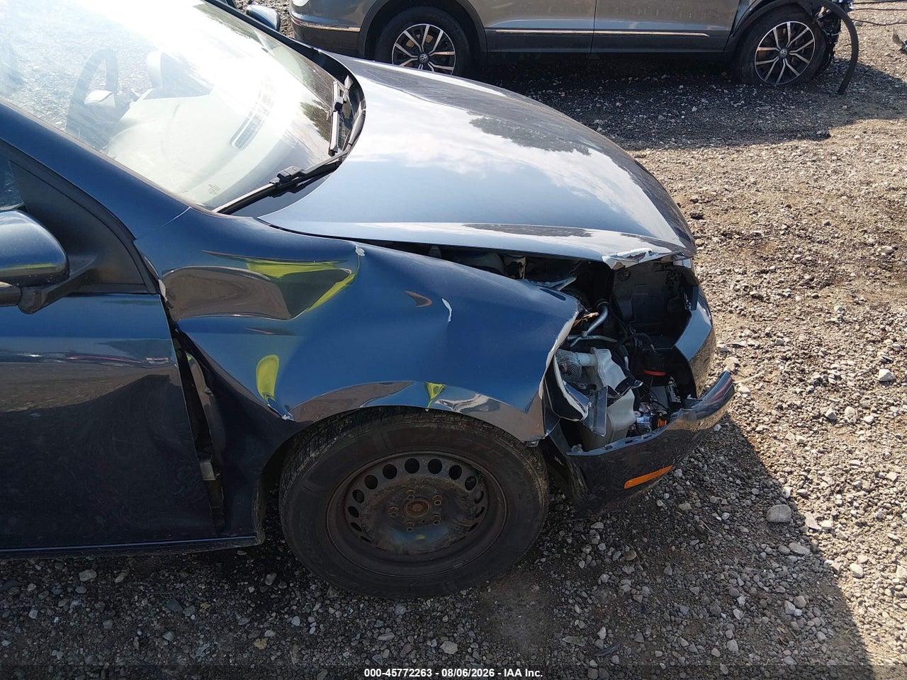 2012 VOLKSWAGEN GOLF   · 6/11