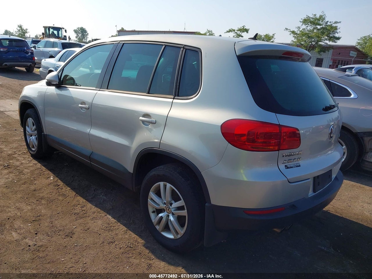 2013 VOLKSWAGEN TIGUAN S · 3/10