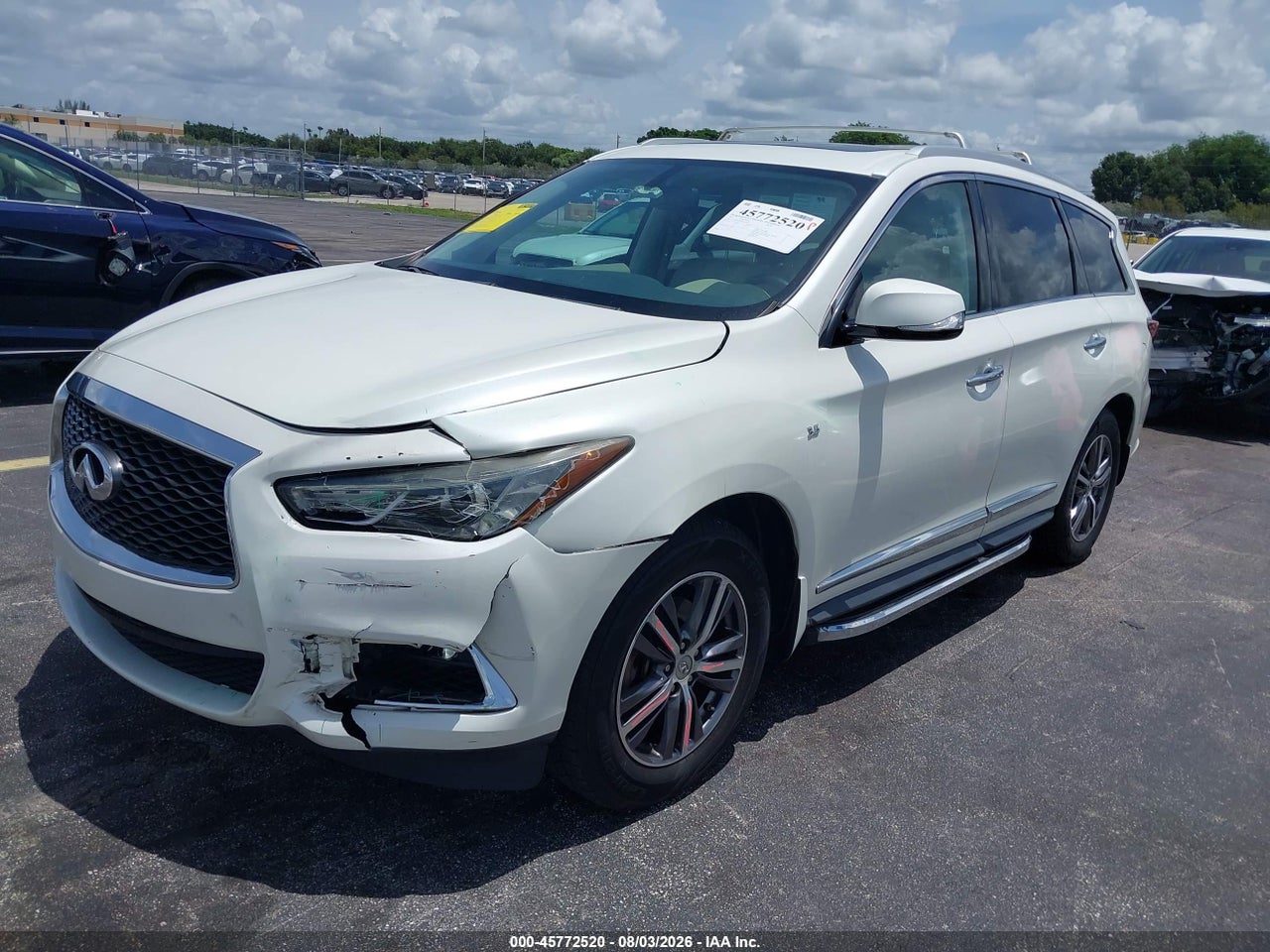 2017 INFINITI QX60 · 2/11